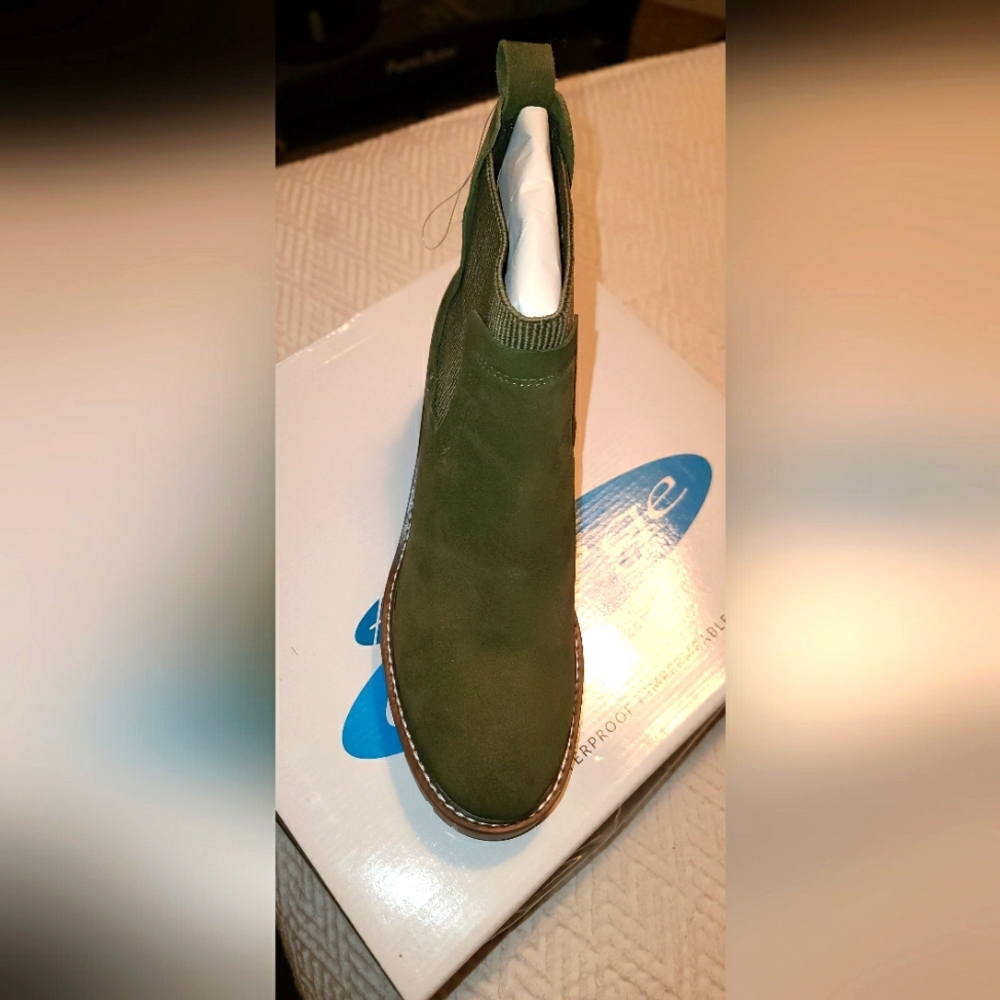 Aqua College Booties